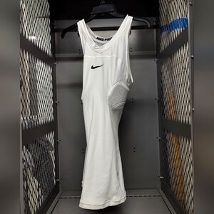 Nike Pro Compression basketball tank top men's size Medium-Tall